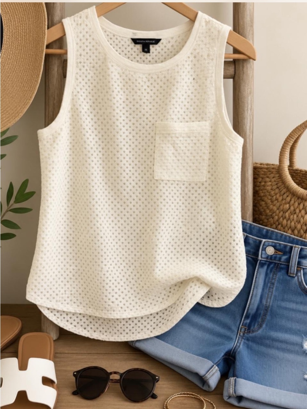 Banana Republic White Ivory Eyelet Lace Pocket Tank Top Sleeveless Size M